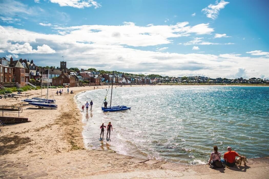 3 Bedroom Holiday Home, Seton Sands, Edinburgh, Family Friendly, Dog Friendly, Sleeps 8 Port Seton 外观 照片
